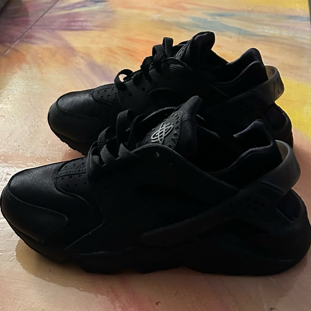 Nike Air Huarache Casual Shoes - Picture 11 of 14